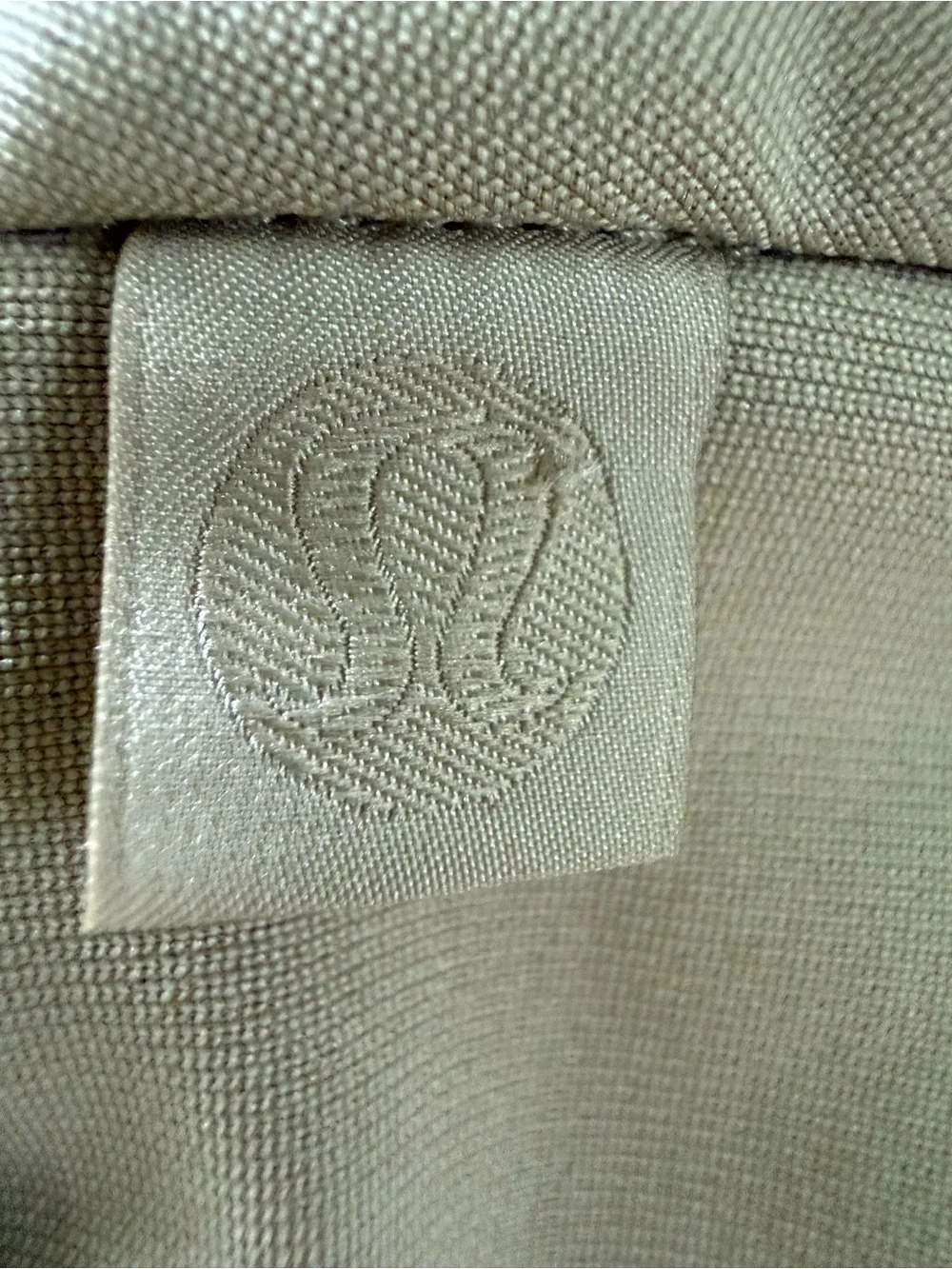 LULULEMON Commission Classic-Fit Short 7” *Warpstreme Men’s sz 32 in Khaki/Tan - Picture 8 of 10
